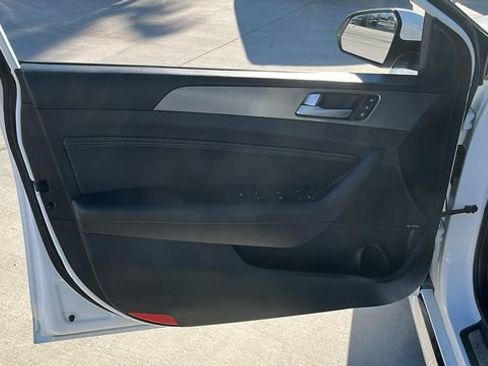 Used 2017 Hyundai Sonata Limited 2.0T FWD image 5