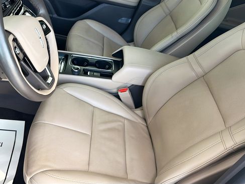 Used 2024 Lincoln Corsair Reserve w/ Equipment Group 201A FWD image 16