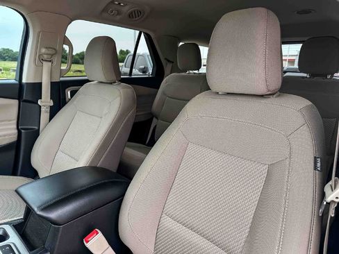 Used 2022 Ford Explorer XLT RWD image 14