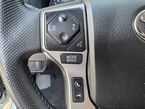 Used 2022 Toyota Tacoma SR5 w/ Technology Package RWD image 19