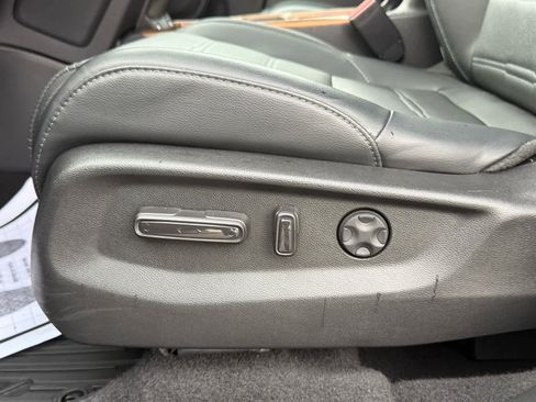 Used 2022 Honda CR-V Touring image 14
