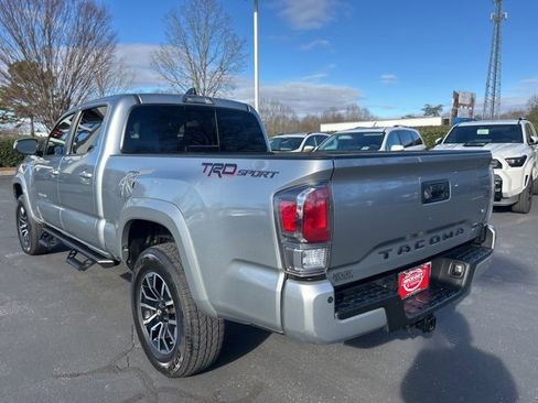 Used 2023 Toyota Tacoma TRD Sport image 9