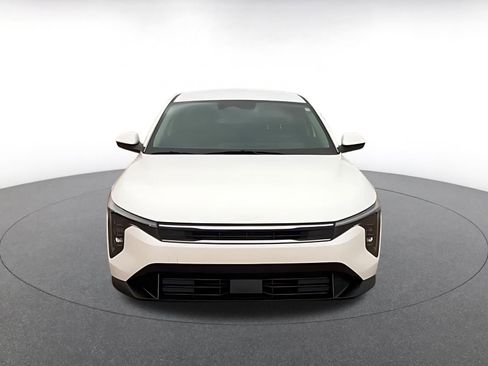 Used 2025 Kia K4 LXS image 7