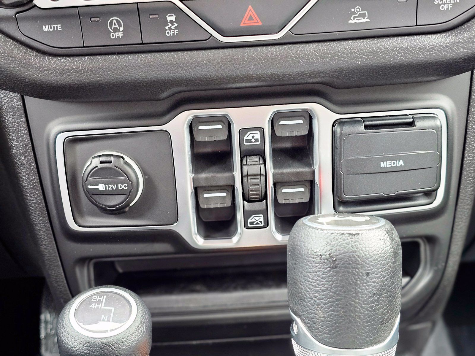 New 2026 Jeep Wrangler Unlimited Sport AWD/4WD image 15