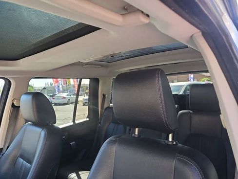 Used 2016 Land Rover LR4 HSE Silver Edition image 37