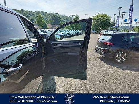 Certified 2023 Volkswagen Atlas Cross Sport SE w/ Panoramic Sunroof Package AWD/4WD image 42