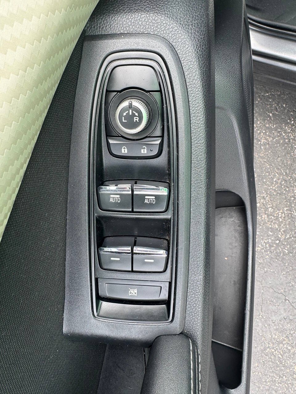 Used 2021 Subaru Ascent Premium w/ Convenience Package AWD/4WD image 19