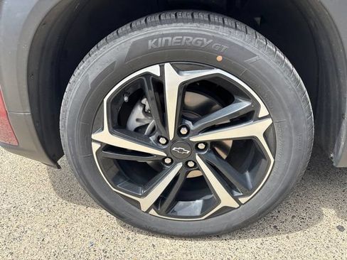 Used 2023 Chevrolet TrailBlazer RS w/ Sun and Liftgate Package AWD/4WD image 35