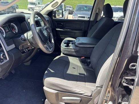 Used 2019 RAM 1500 Express w/ Express Value Package AWD/4WD image 12