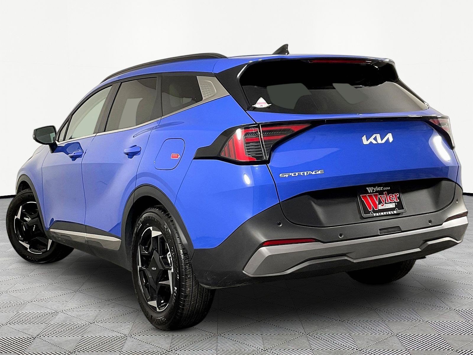 Certified 2026 Kia Sportage EX w/ EX Panorama Roof Package FWD image 4