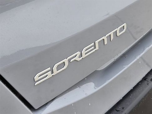 New 2026 Kia Sorento S image 7