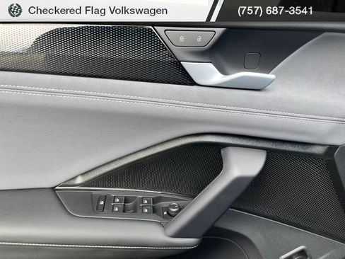 New 2026 Volkswagen Tiguan SE R-Line image 14