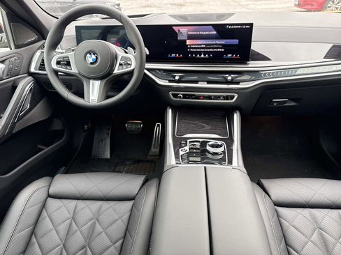 New 2026 BMW X6 xDrive40i w/ Executive Package image 17