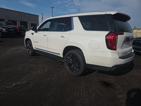 Used 2022 GMC Yukon SLT w/ SLT Premium Package RWD image 6