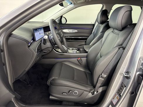 New 2026 Genesis GV70 2.5T AWD/4WD image 13