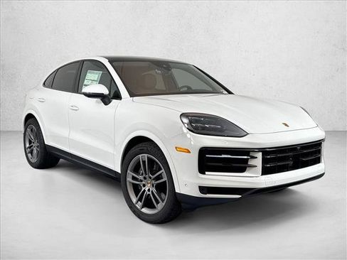 Certified 2025 Porsche Cayenne Coupe AWD/4WD image 7