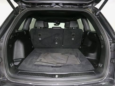 Used 2023 Jeep Grand Cherokee Altitude AWD/4WD image 11