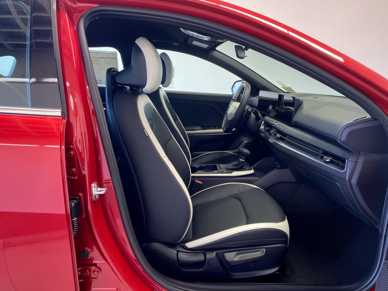 New 2026 Kia K4 EX FWD image 28