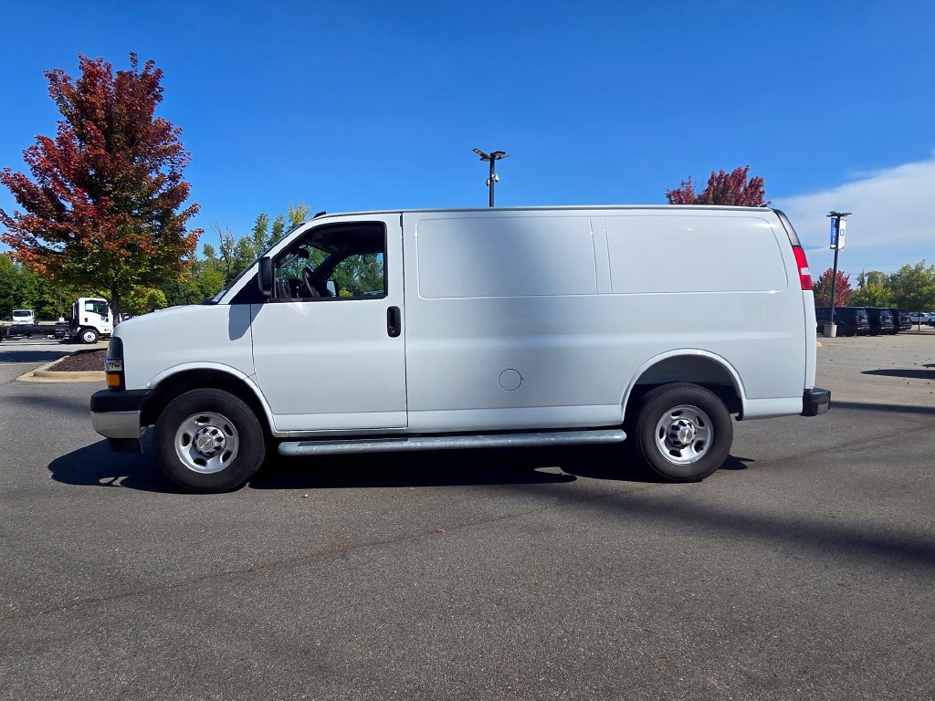 Certified 2025 Chevrolet Express 2500 w/ Driver Convenience Package RWD image 32