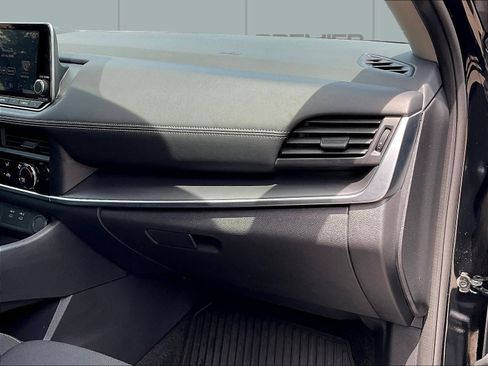 Certified 2025 Nissan Rogue S AWD/4WD image 27