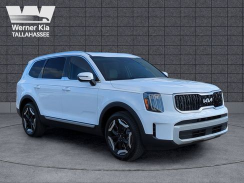 New 2025 Kia Telluride EX w/ EX Captain's Chair Package image 3