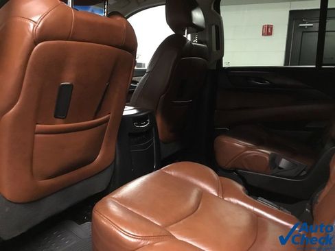 Used 2017 Cadillac Escalade Premium Luxury image 27