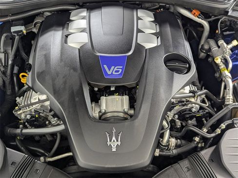 Used 2022 Maserati Ghibli Modena image 10