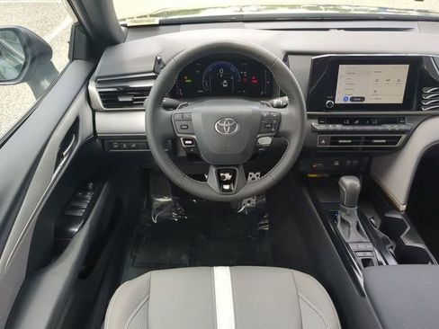 Certified 2025 Toyota Camry SE image 15