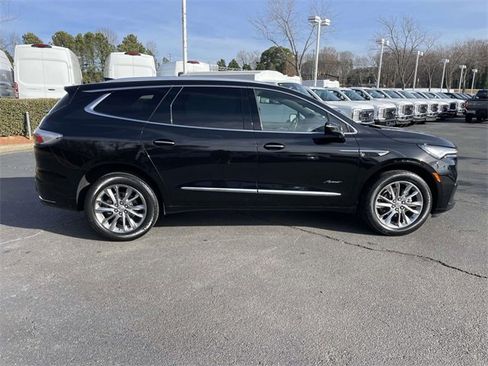 Used 2023 Buick Enclave Avenir image 36
