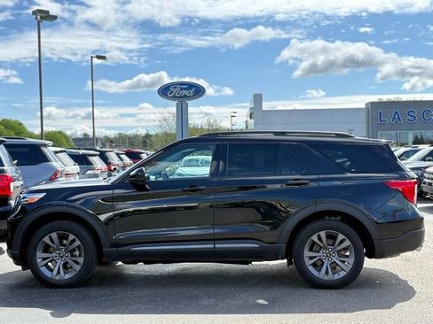 Certified 2023 Ford Explorer XLT w/ Equipment Group 202A AWD/4WD image 44