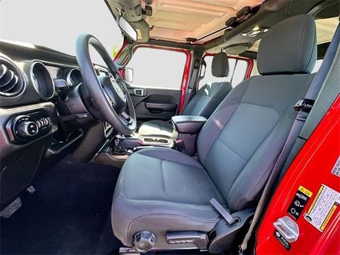 Used 2022 Jeep Gladiator Sport AWD/4WD image 19