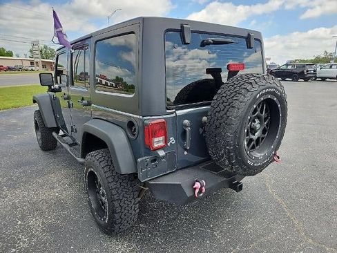 Used 2016 Jeep Wrangler Unlimited Sport w/ Connectivity Group AWD/4WD image 5