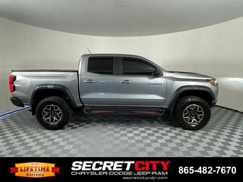 Used 2024 Chevrolet Colorado ZR2 AWD/4WD image 8