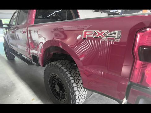 Used 2023 Ford F250 Lariat w/ Lariat Ultimate Package AWD/4WD image 11