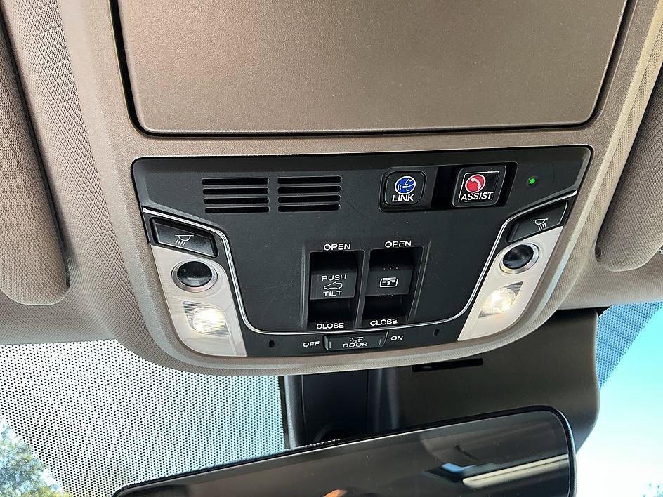 Used 2021 Honda Pilot Elite image 21