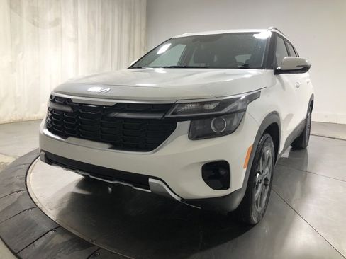 Certified 2024 Kia Seltos S image 3