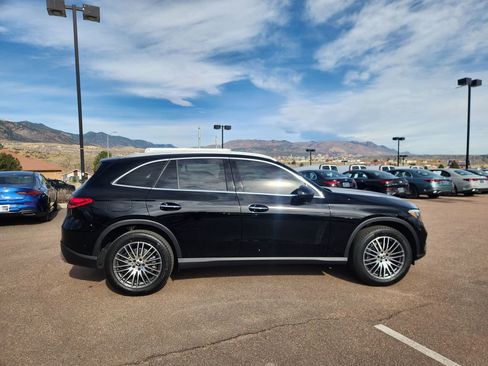 Used 2026 Mercedes-Benz GLC 300 4MATIC image 2