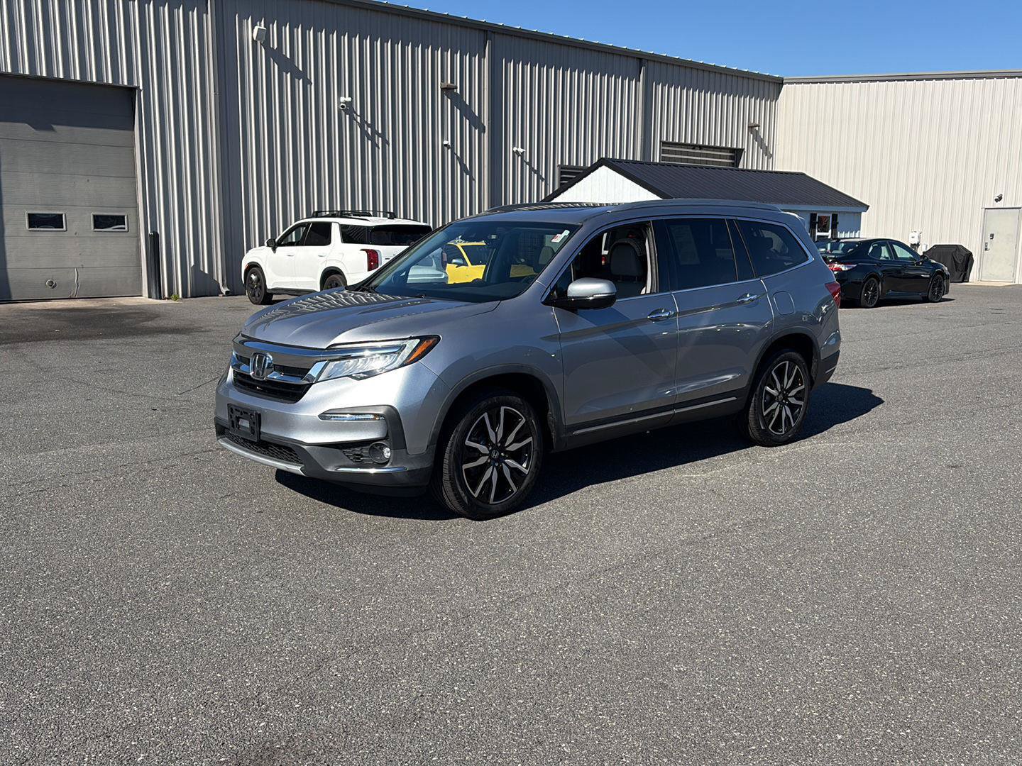Used 2020 Honda Pilot Touring image 2