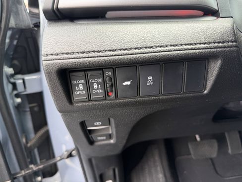 Used 2025 Honda Odyssey Sport-L image 23