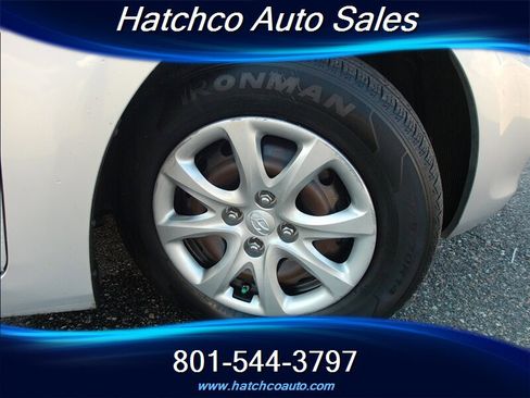 Used 2012 Hyundai Accent GS image 9