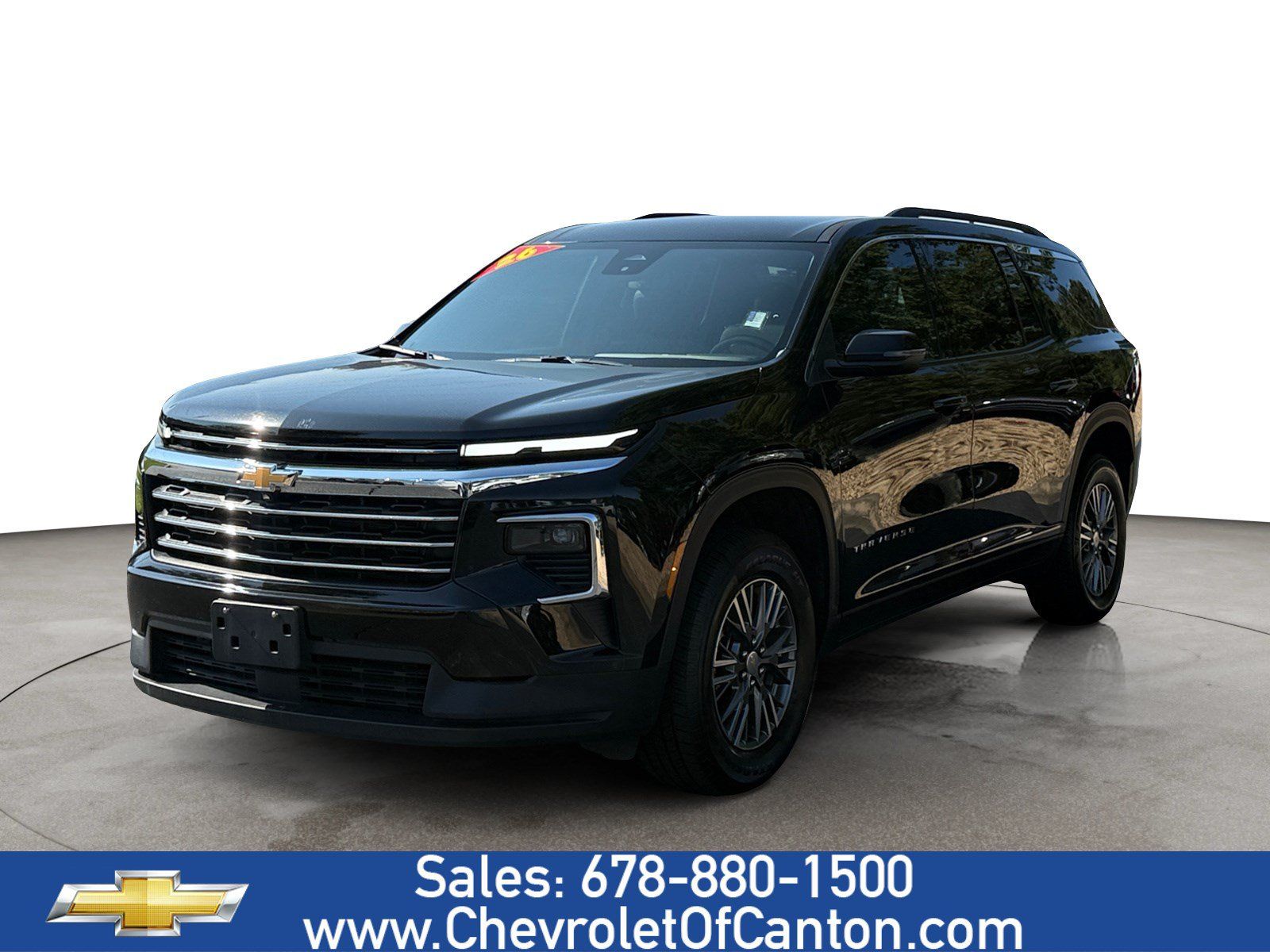 Used 2026 Chevrolet Traverse LT FWD image 1