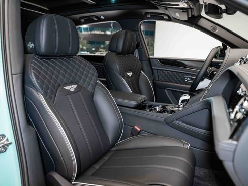 Certified 2024 Bentley Bentayga AWD/4WD image 24