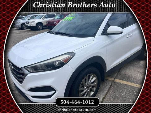 Used 2017 Hyundai Tucson SE image 1