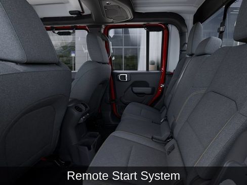Used 2025 Jeep Gladiator Sport AWD/4WD image 27