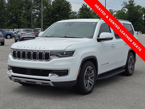 Used 2022 Jeep Wagoneer Series III AWD/4WD image 2