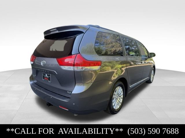 Used 2012 Toyota Sienna XLE FWD image 5