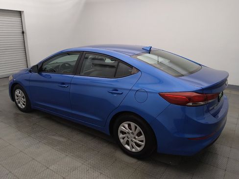 Used 2017 Hyundai Elantra SE FWD image 3