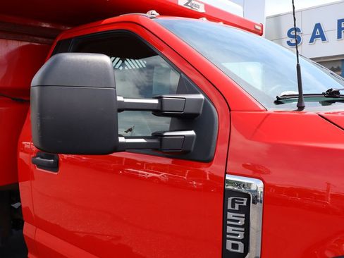 Used 2021 Ford F550 4x4 Regular Cab Super Duty image 27