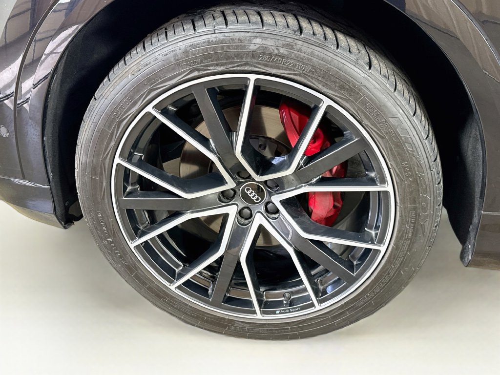 Used 2019 Audi Q8 Prestige w/ Luxury Package AWD/4WD image 43