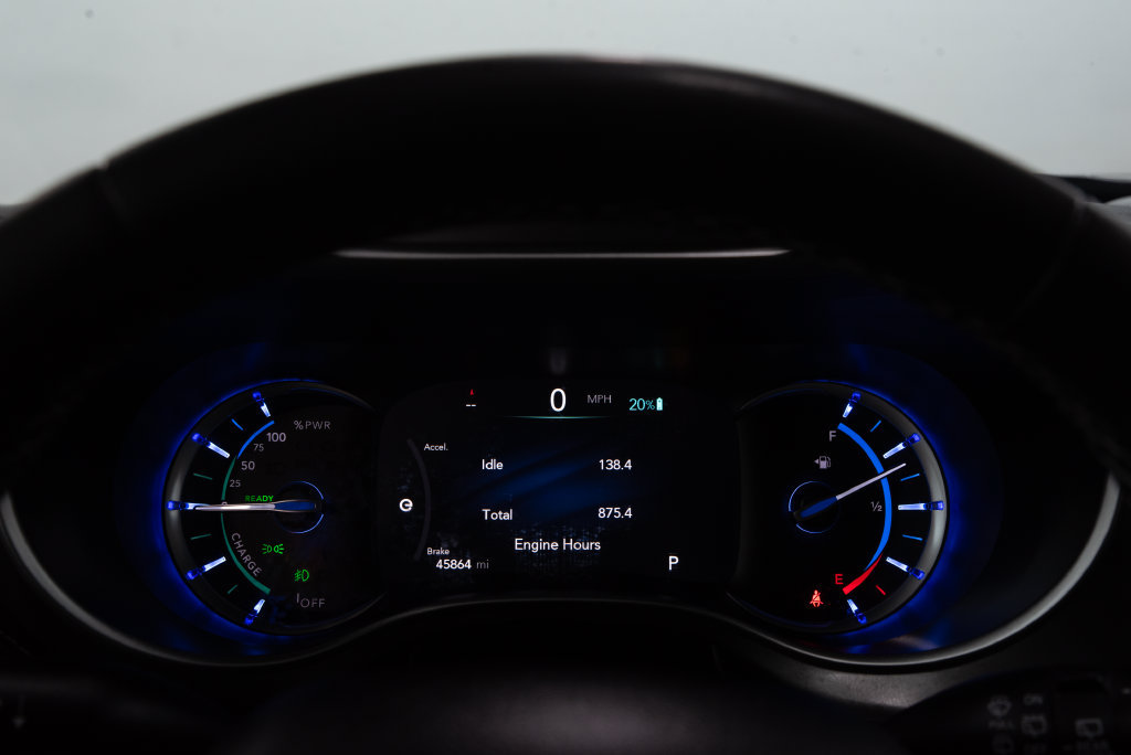 Used 2024 Chrysler Pacifica Limited FWD image 27